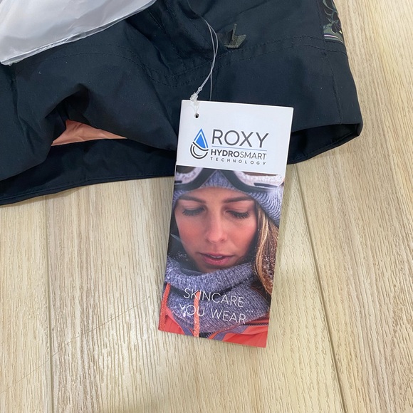 NWT Roxy Women Jet Ski Dry Flight Ski Snow Jacket Floral Size M Waterproof - Picture 3 of 16